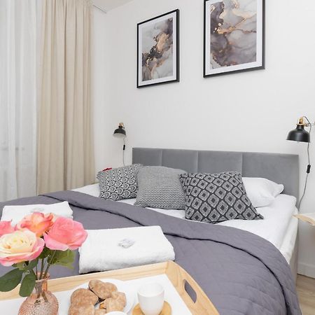 Warsaw Portofino Apartment By Noclegi Renters Varsóvia Exterior foto